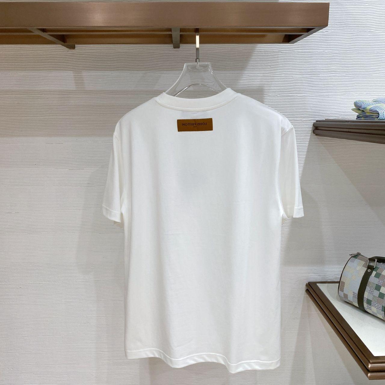 Louis Vuitton Women's white T-shirts