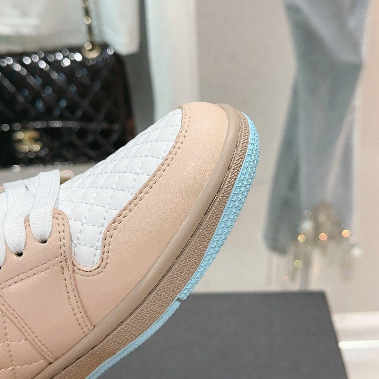 Chanel Women's white cream Trainers