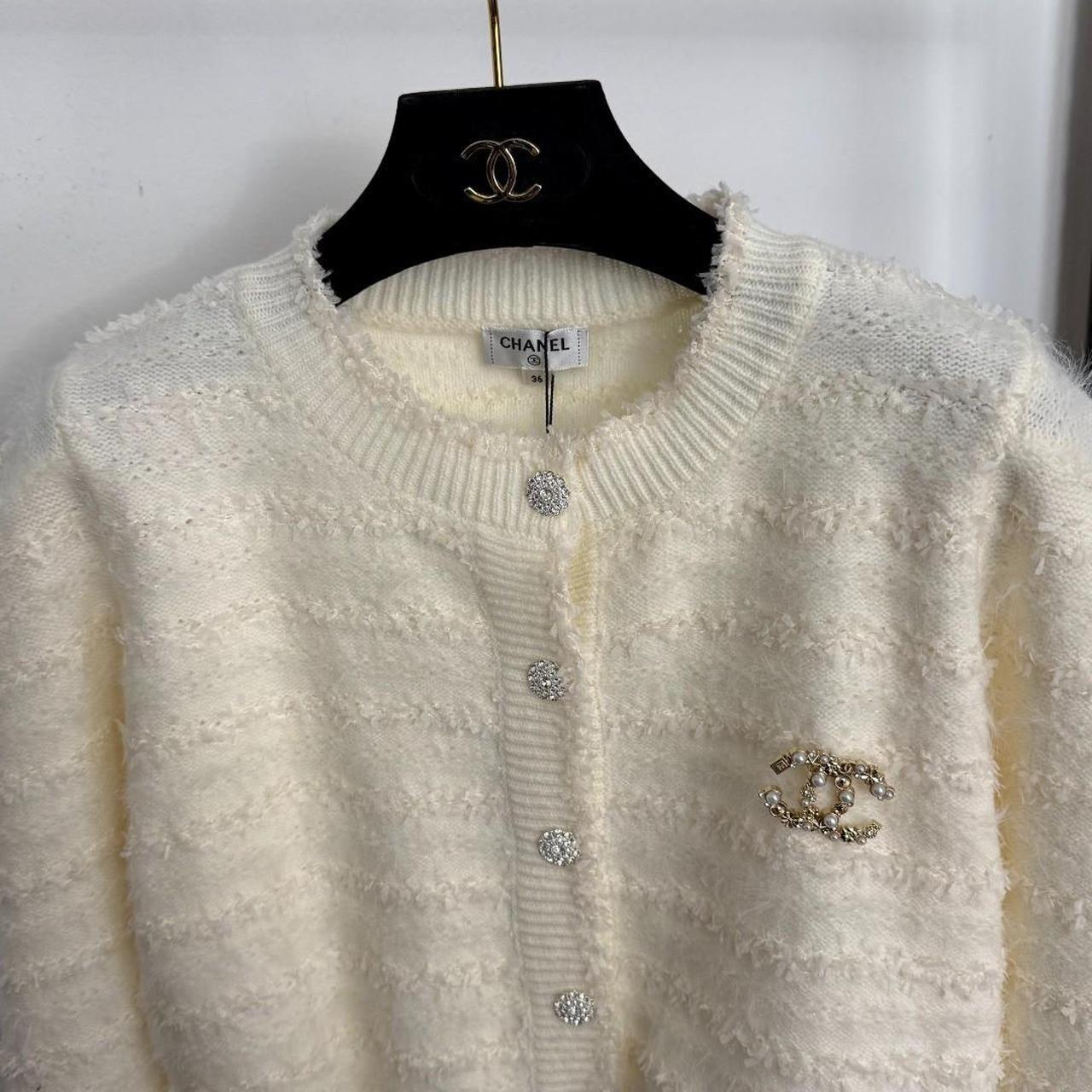 Chanel Women's cream white Cardigans
