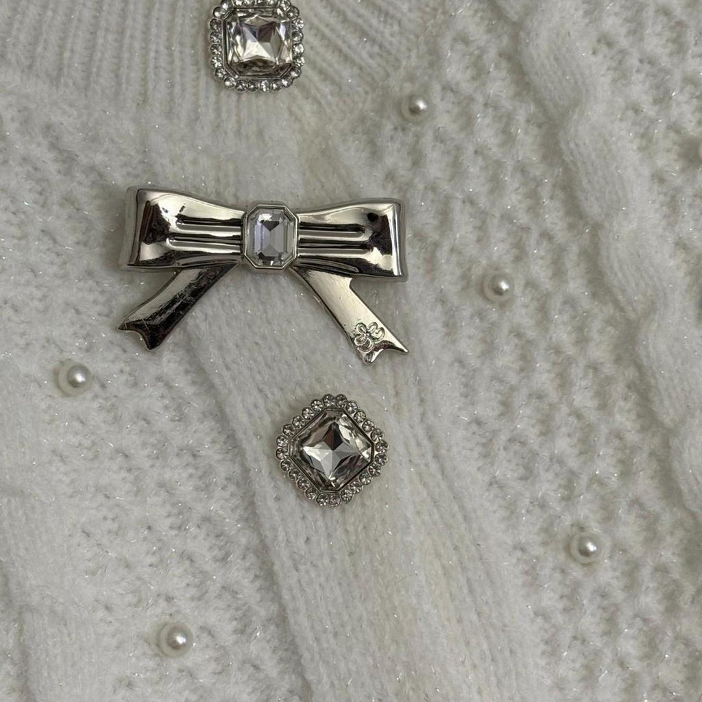 Chanel Women's white cream Cardigans