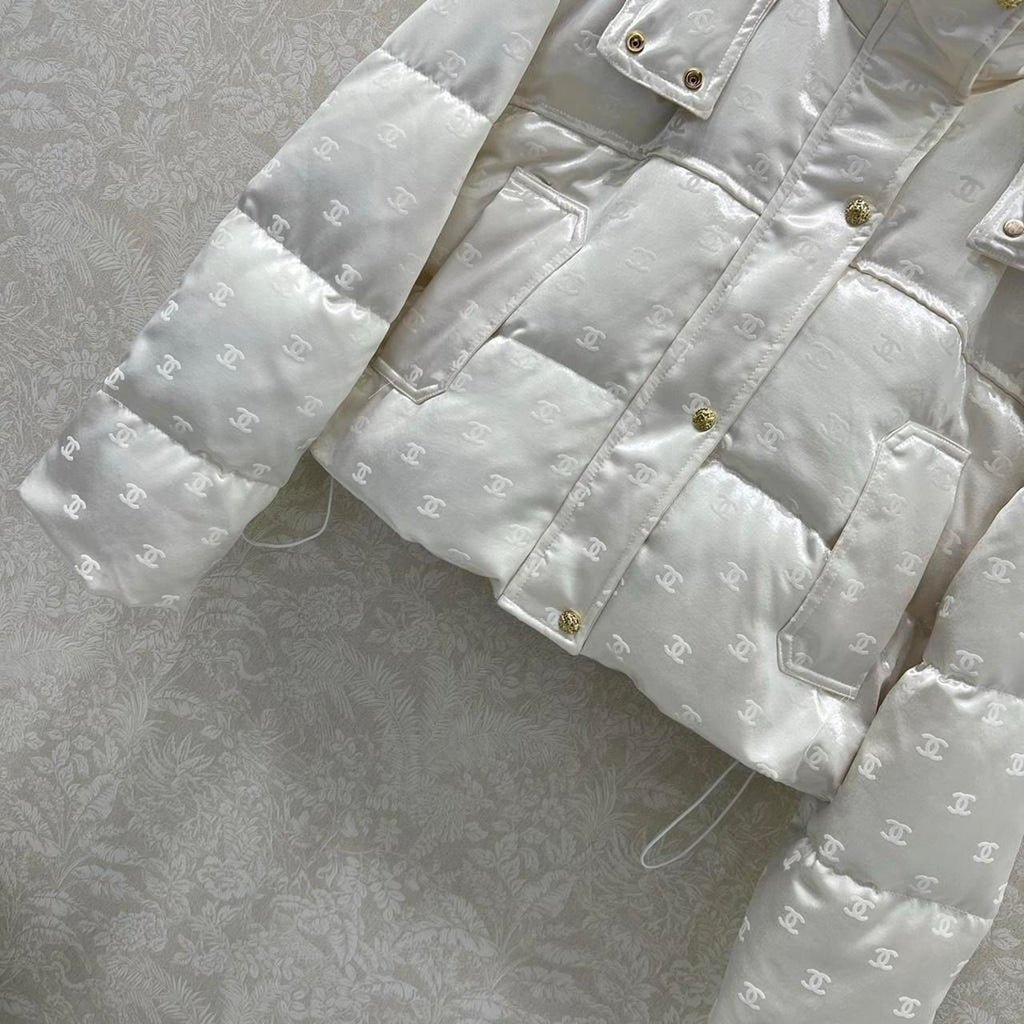 Chanel Women's white Coats