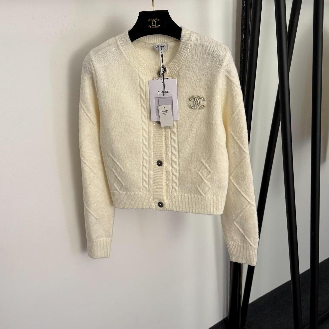 Chanel Women's cream white Cardigans